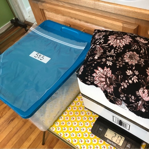 Knox Rose Pink Black Bohemian Floral Top Front Tie Lace Shoulder Flared Sleeve - Picture 11 of 11